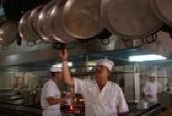 La hostelería acaba 2014 con crecimientos del 3% y pone fin a seis años de crisis