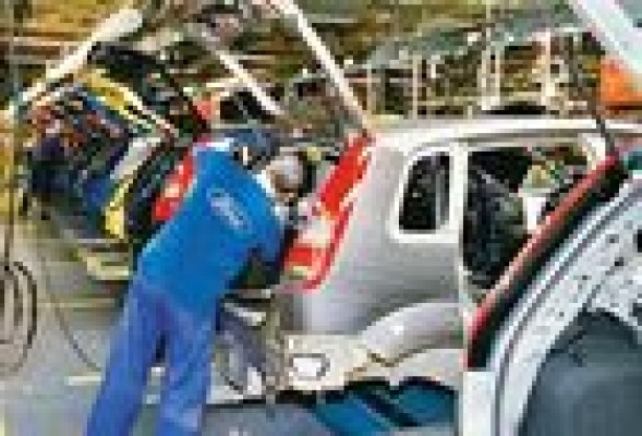 Las empresas españolas prevén más ventas y empleo en 2015 