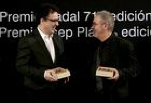 José C. Vales gana la 71 edición del Premio Nadal con la novela 'Cabaret Biarritz'
