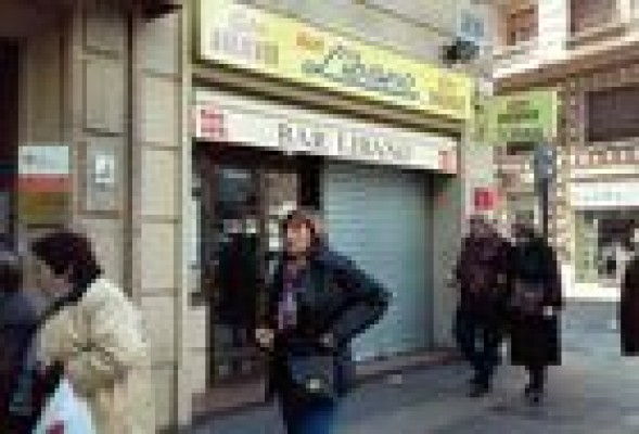 El bar Líbano cierra después de 55 años en el corazón de la calle Colón