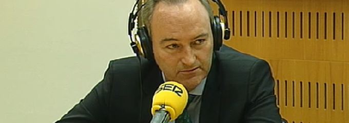 Fabra pide a sus críticos que digan por qué dudan de su candidatura