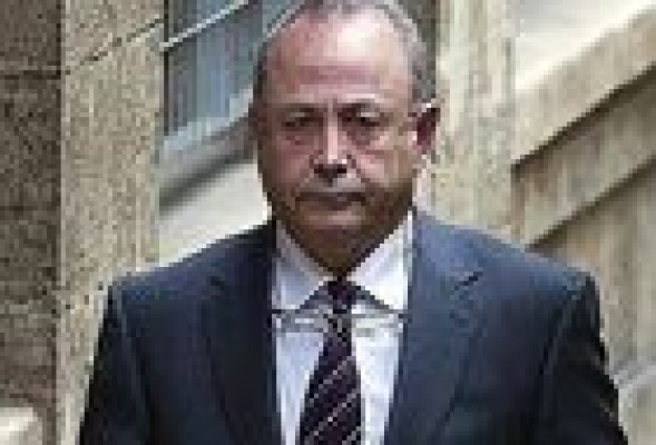 Castro ordena informar a dos ex altos cargos del Consell de que serán juzgados
