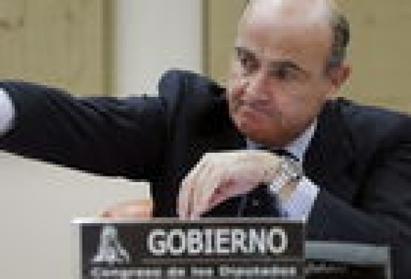 El Gobierno de España deslegitima al diseño en plena crisis económica