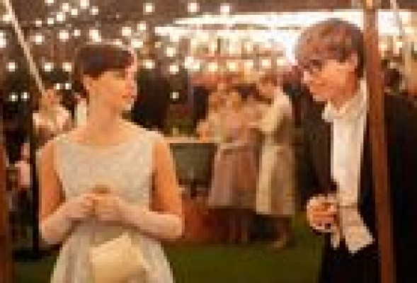 Estrenos de la semana: 'La teoría del todo': La historia íntima del joven Hawking y su amor