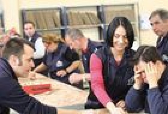 Más de 200 personas con discapacidad intelectual elaboran 3.500 murales para Mercadona