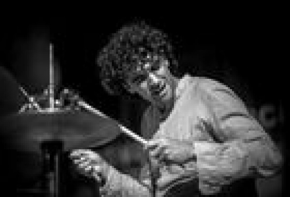 El baterista Carlos López presenta nuevo álbum en Jimmy Glass Valencia