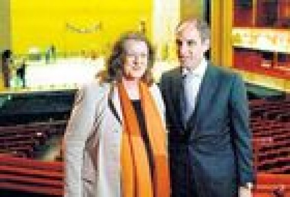 El ocaso de Helga Schmidt: una ópera en cinco partes