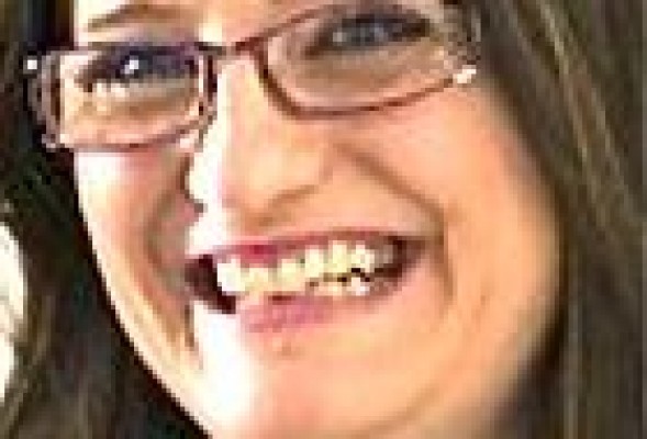 Mònica Oltra pide disculpas a la diputada del PP Elisa Díaz