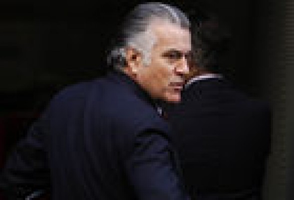 Bárcenas deposita la fianza, reunida por nueve familiares, para salir de la cárcel