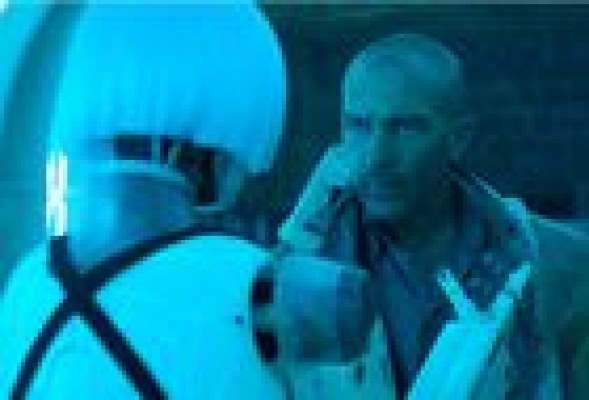 Estrenos de la semana: 'Autómata': Antonio Banderas se sumerge en la ciencia ficción clásica