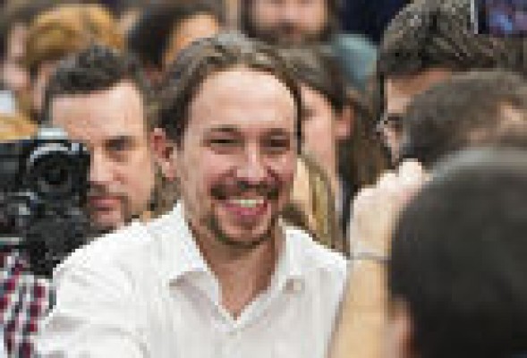 Pablo Iglesias defiende el derecho a tener una televisión pública en valenciano