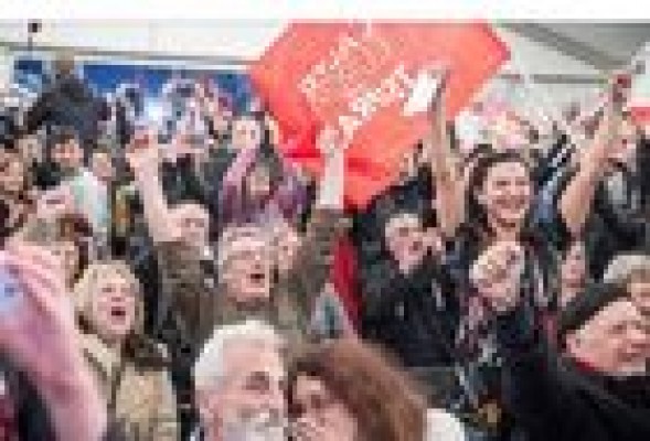 Syriza logra una amplia victoria pero se queda a dos escaños de la mayoría absoluta