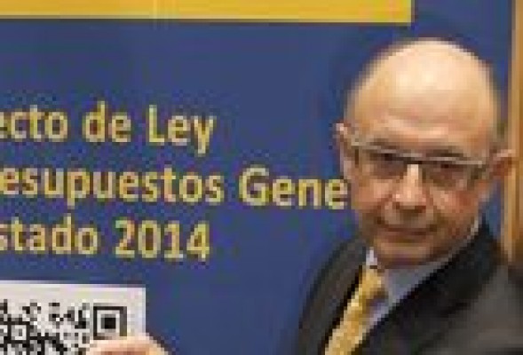 El ministro Cristóbal Montoro acepta reunirse con los empresarios valencianos siete meses después