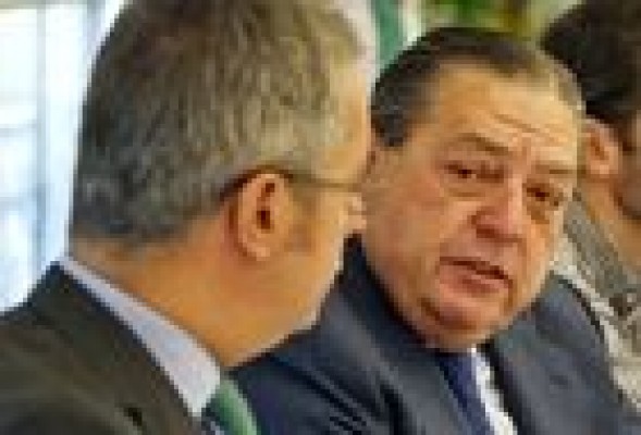 El Gobierno se vuelca con los empresarios valencianos a cuatro meses de elecciones