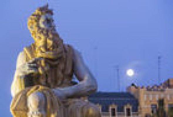Las Fallas evidencian en las redes sociales una fiesta a ‘dos velocidades' 