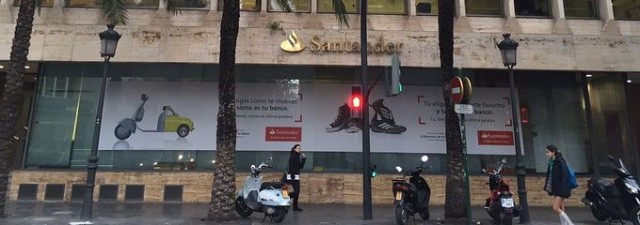 La oficina central del Banco Santander en Valencia reduce su plantilla mediante prejubilaciones
