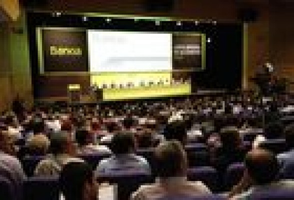 Bankia aplaza la presentación de sus cuentas a la espera del dictamen del FROB