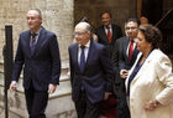 Montoro se compromete con la patronal valenciana a 
