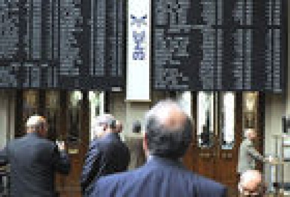 Del mal, el menos: el Ibex 35 baja un 0,7% tras haber llegado a ceder más del 2%