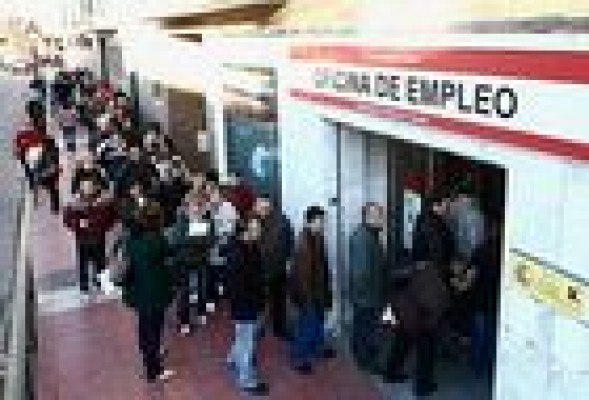 Enero cierra con 77.980 desempleados más