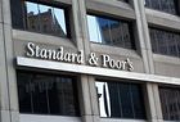 Multa a S&P de 1.370 millones de dólares en EE UU por inflar hipotecas basura