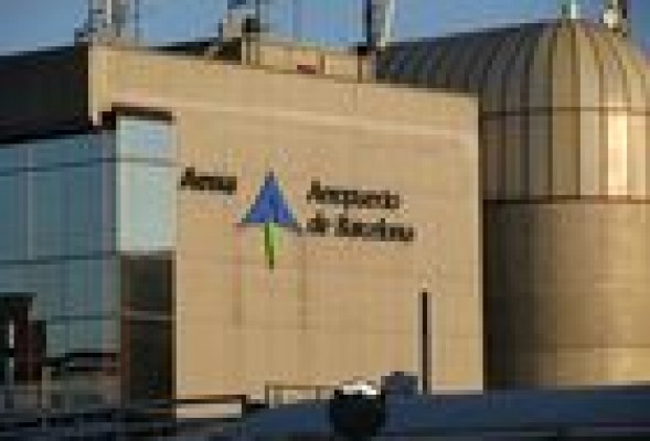 Aena ofrecerá a Alba, Ferrovial y TCI tomar el 21% de su capital al precio de salida a bolsa