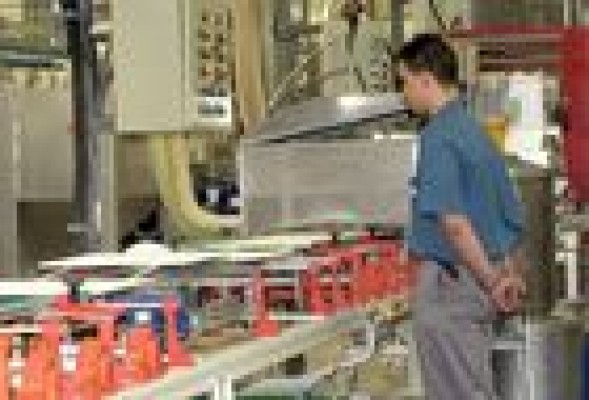 La patronal de la industria azulejera pide jornadas de más de 40 horas
