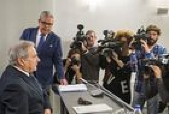 Rus se empotra contra la realidad: a su televisión se le agota el tiempo