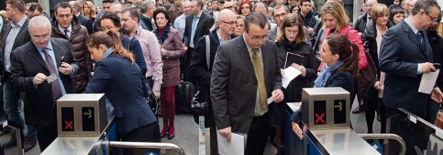 Mueble, luz y cerámica: La empresa más allá de la crisis
