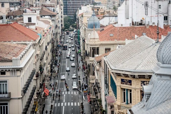 Las obras en la plaza de la Reina desviarán diez millones de pasajeros de autobús a Colón