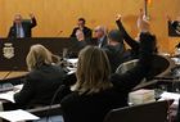 El PSPV aprueba los presupuestos de 2015 de Benidorm con la abstención de los liberales y del PP