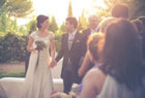 Catorce empresas valencianas ponen en marcha 'Tu boda en un click'