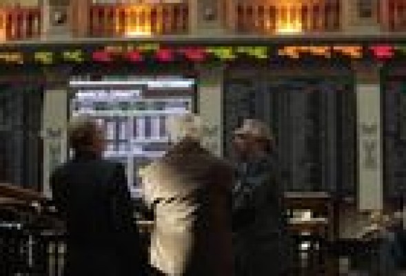 La bolsa registra tímidas caídas a media sesión pendiente del Eurogrupo