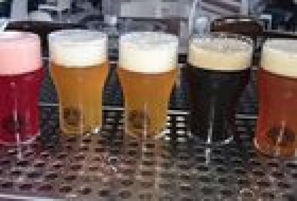 La firma de cerveza artesana de Alboraya Birra&Blues diseña la puesta en marcha de una franquicia de locales