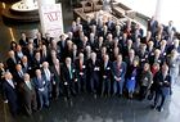 El 74% de socios de AVE crearán trabajo y suspenden a los políticos