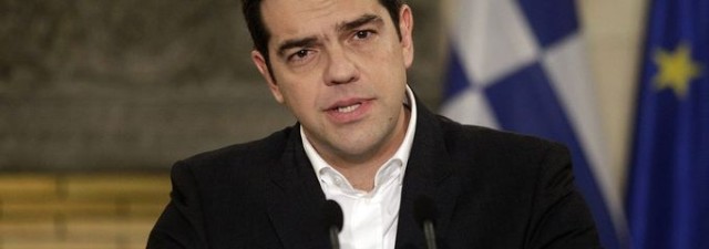 Tsipras presentará el lunes la ley que dará casa a 30.000 personas sin techo