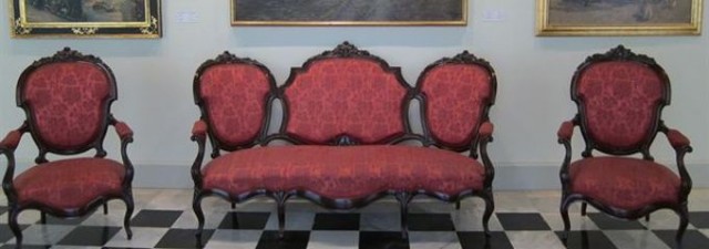 El Museo de la Ciudad recupera su estética palaciega con los muebles donados por Pere Maria Orts
