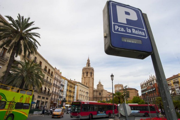 La incerteza en las obras de la plaza de la Reina deja en el aire los ingresos del parking de Aumsa