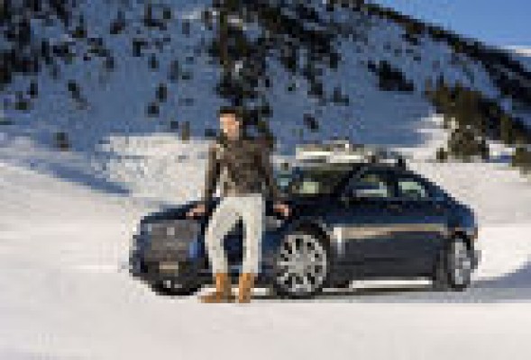 Aitor Ocio y Ana Rodríguez Mosquera, ponen a prueba en Andorra el agarre y la estabilidad al terreno de los Jaguar AWD