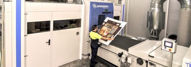 Grupo Hinojosa adquiere la primera impresora de Europa que imprime con calidad digital sobre cartón