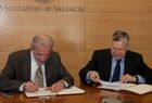 La UV y la Fundación Cañada Blanch ayudarán a estudiantes excelentes con dificultades económicas
