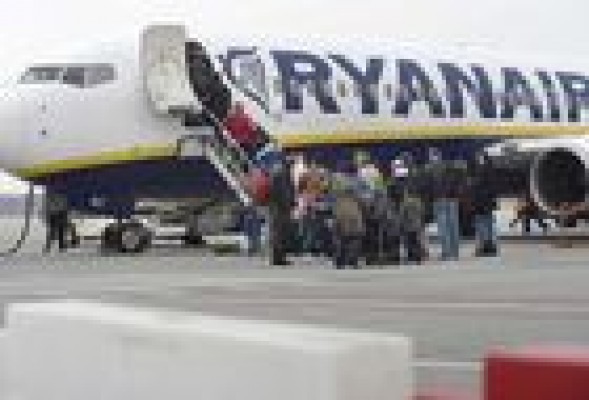 Moliner afirma que no pagarán a Ryanair por volar desde Castellón