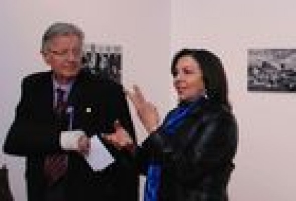 Una exposición encuentra el hilo imposible que une Miami con La Habana y Valencia