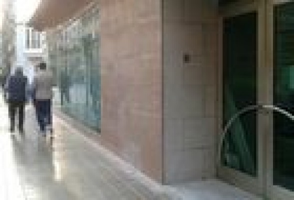 Bankia reabre su oficina de Roger de Lauria para créditos morosos