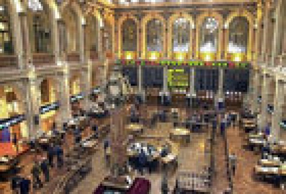 El Ibex 35 salda la sesión de San José repuntando un 0,37% en un día de trámite