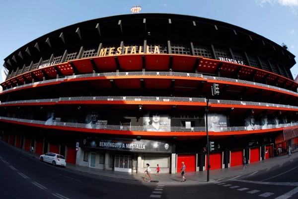 Neinor, Aedas y Cerberus también pugnan por las parcelas de Mestalla