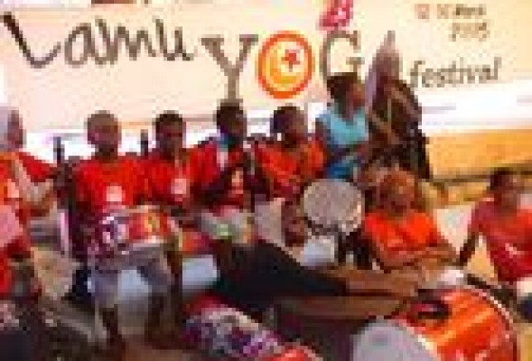 #CrónicasdeÁfrica 'Lamu Yoga Festival, una experiencia (casi) religiosa', por Ana Mansergas @AnaMansergas