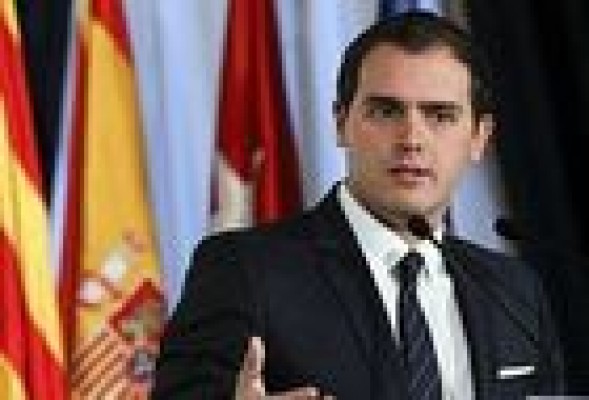 Rivera aleja el pacto: 