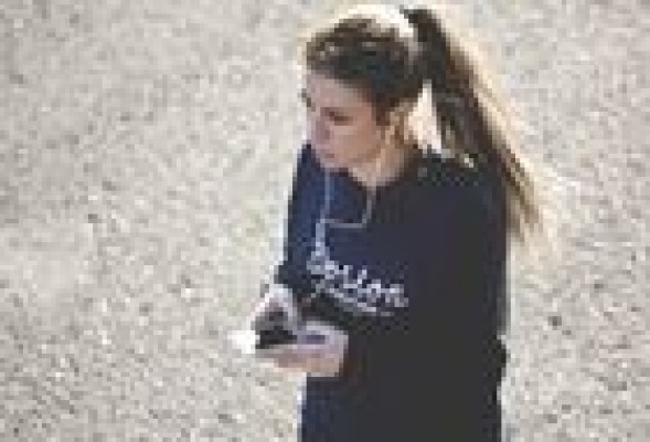 Me and Miles, la marca de ropa valenciana para diferenciar a los 'runners' cuando no corren