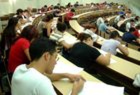 200 estudiantes de bachiller compiten en la Olimpiada de Economía
